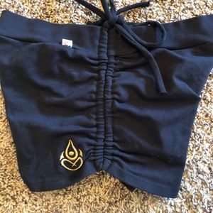 Shakti black yoga shorts size small